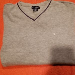 Guess- Shirt